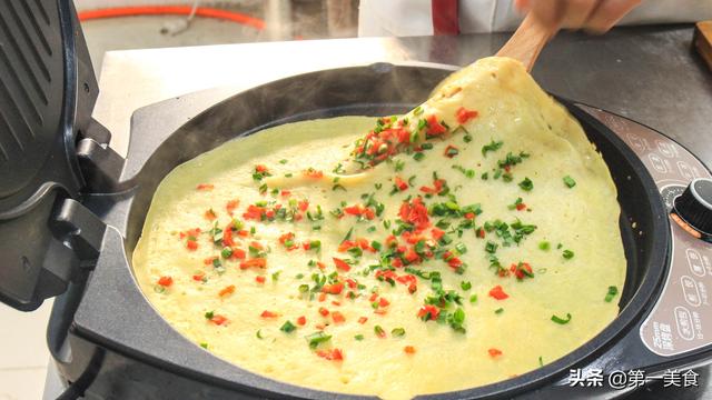 面粉怎么做煎饼，用面粉怎样做煎饼才好吃（轻松做出营养美味鸡蛋饼）