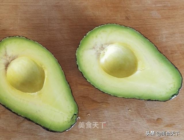 牛油果怎么吃才好吃，怎么吃牛油果才可以更好吃