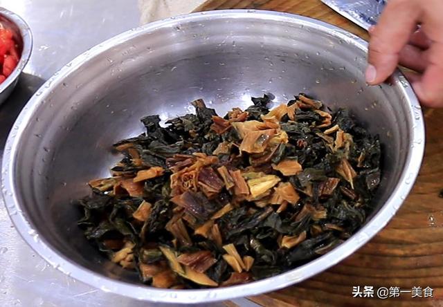 正宗梅菜扣肉配方，饭店的梅菜扣肉为啥那么好吃