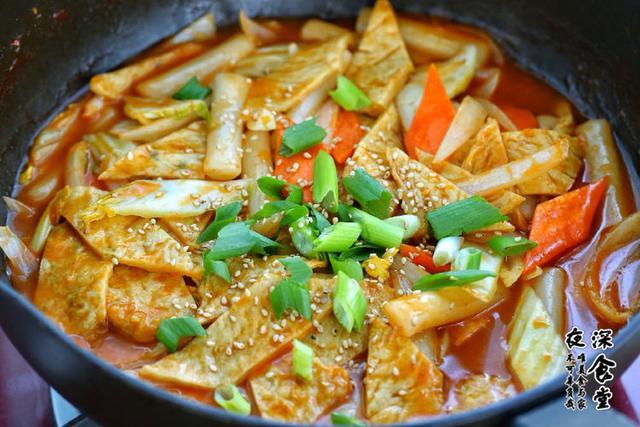 韩国炒年糕怎么做，韩国炒年糕制作方法（教你做韩式炒年糕）