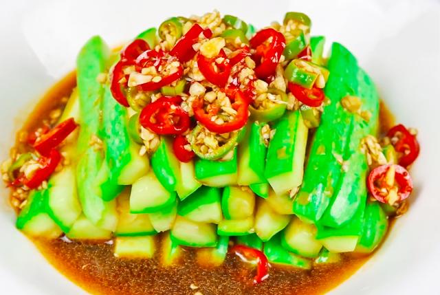 西葫芦怎样凉拌好吃窍门，凉拌西葫芦这样做特别爽口