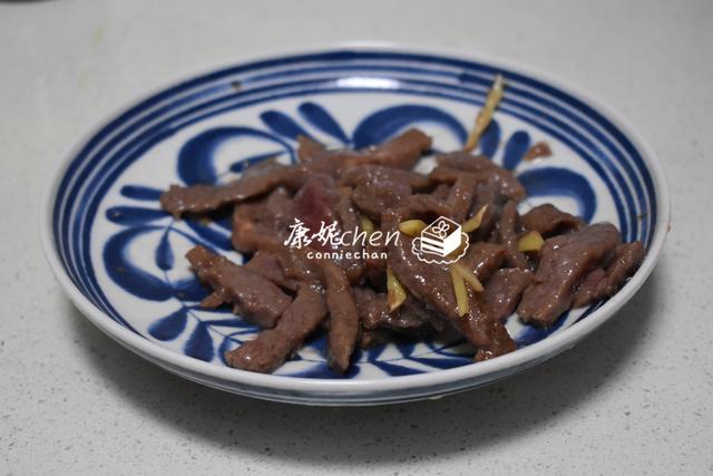 茶树菇和什么炒牛肉，这是茶树菇炒牛肉家常做法