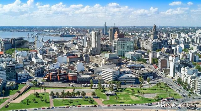 史上最穷总统身价，世界最穷总统住农村开破车