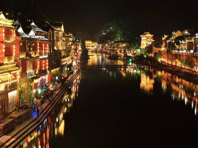 张家界凤凰古城自助游攻略，湖南周边张家界-凤凰古城七日游攻略来啦
