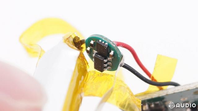 摩托罗拉蓝牙耳机vervebuds，13款采用超聚电池的TWS耳机拆解汇总