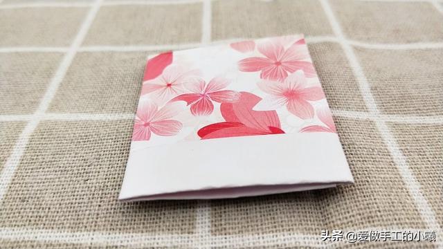 小礼物盒怎么折,包礼物怎么包
