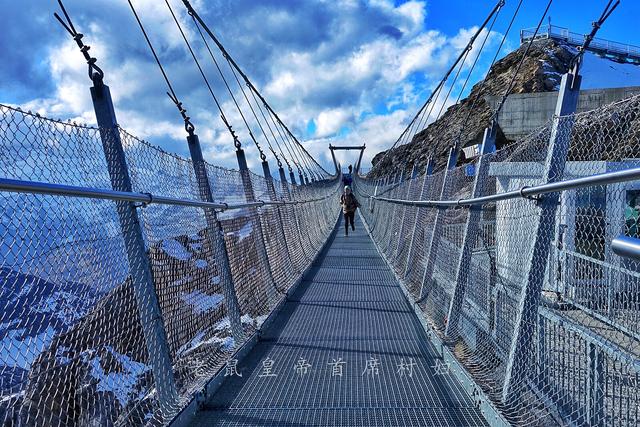 世界最大往返索道，坐世界首架360度旋转缆车