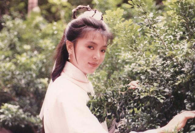 金庸心中最美的小龍女，周潤發曾因與她分手自殺，如今卻孤獨終老 娛樂八卦吃瓜 第13张