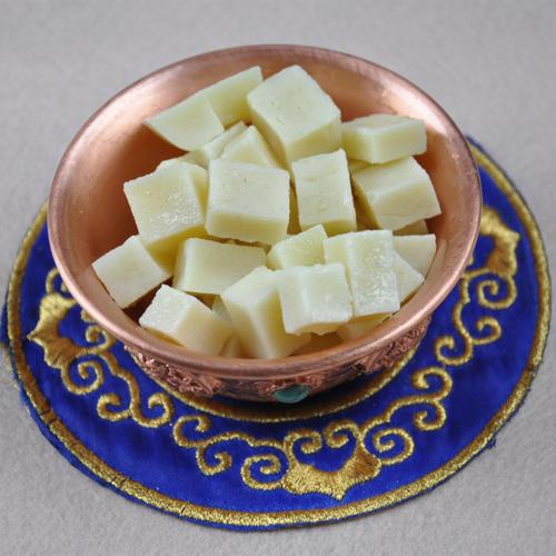 内蒙奶豆腐怎么吃，内蒙特色奶豆腐（大内蒙的奶豆腐太香了）