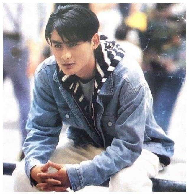 毛宁蔡国庆解晓东姜涛，90年代十大帅气男歌星今昔照