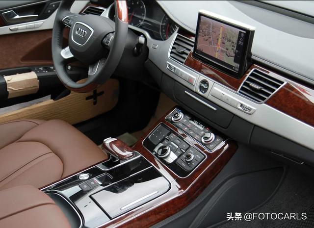 奥迪a8lw12，全新奥迪a8lw12评测（网友：看着比奔驰S气场足）