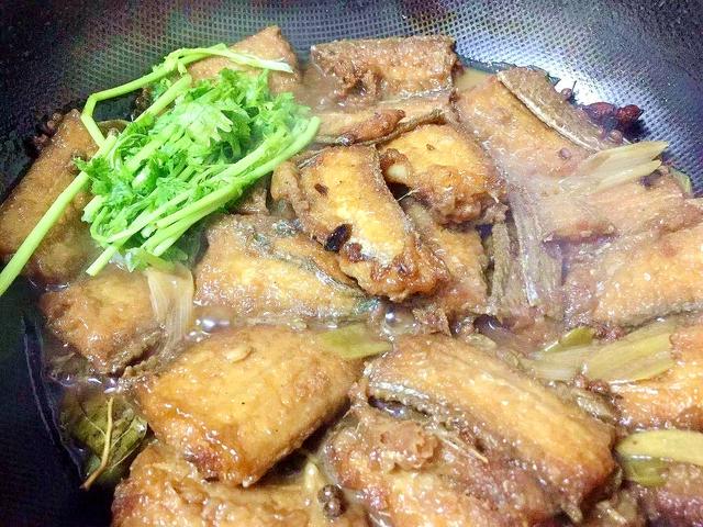 最简单清炖带鱼的做法，觉得做带鱼太麻烦