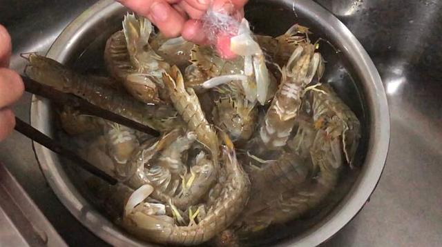 煮皮皮虾煮多长时间可以，煮皮皮虾用凉水还是热水