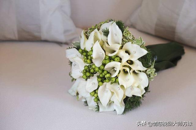 离婚后挽回老公，离婚后要怎么挽回老公的心（这样做才可以重新赢回老公的心）