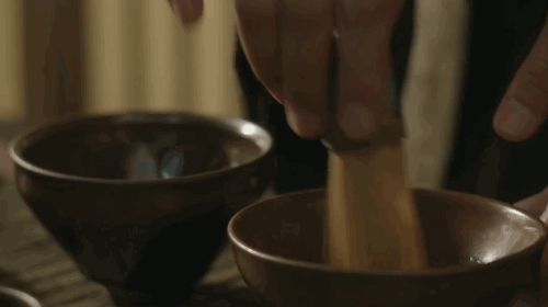 知否的主要人物剧照，剧中竟出现清明上河图的画面