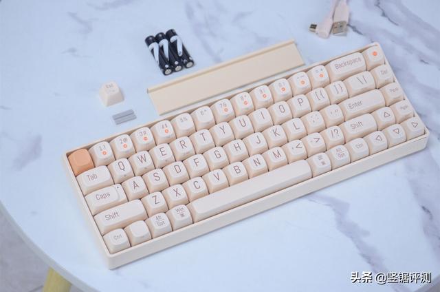 洛斐dot蓝牙机械键盘使用说明，洛斐DOT小黄鸭机械键盘体验