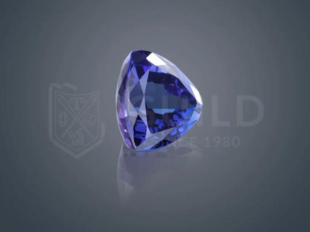 泰坦尼克号海洋之心，泰坦尼克号海洋之心原来是谁的（原来《泰坦尼克号》里的那颗“海洋之心”不是钻石）