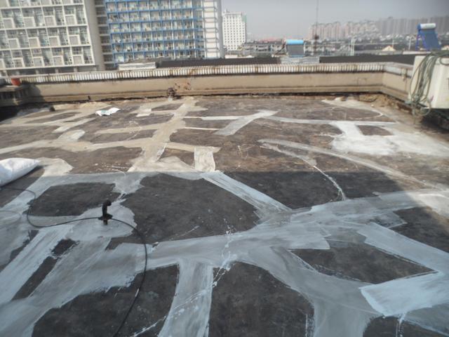 楼顶漏水怎样整才好，教你一个楼顶漏水维修的小方法