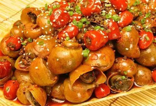 田螺怎么吃正确，如何正确吃田螺（清蒸着吃满满的童年回忆）