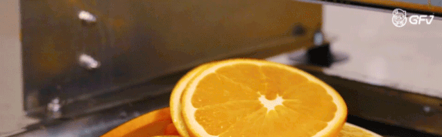 新场街茶屿水果茶，超巨型红色水果茶城堡