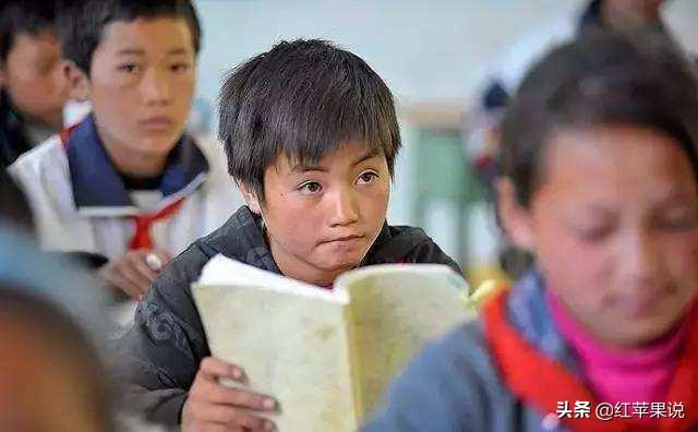 私立学校和代课老师的区别，民办教师就是民办学校的老师