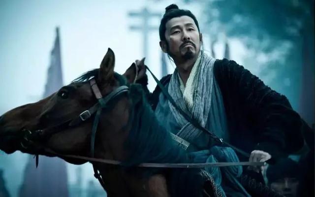 三面楚歌的故事，四面楚歌的故事