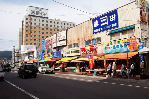 办理日本签证在哪里办理，日本签证办理流程及使领馆规定和递交申请注意事项