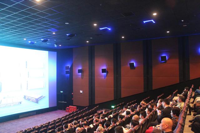 电影院最后一排位置好吗，6排电影座位哪个位置最好