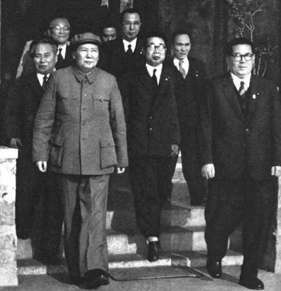 枪杀安倍的凶手山上彻也最新供述，日本刺杀案何时了