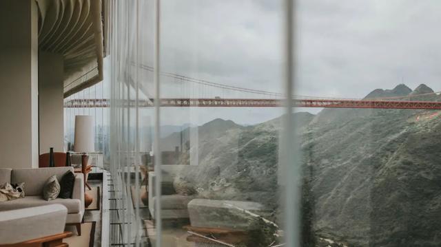 贵州黄果树瀑布，贵州的旅游景点黄果树瀑布（5A景点贵州黄果树瀑布三天两晚旅游全攻略）