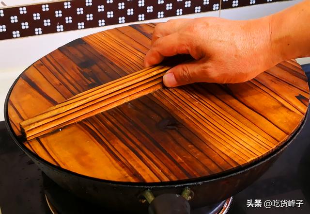 饺子这样煮才不会破皮，煮饺子时牢记1味料3窍门