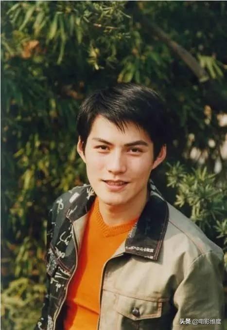 严屹宽年轻帅照，40岁严屹宽演技好却不红