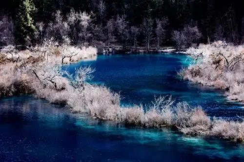 九寨沟冬天美景，九寨沟迎来旅游高峰