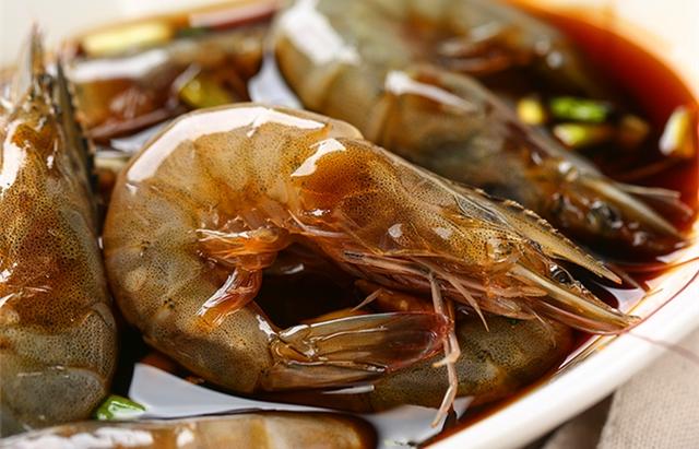 如何教你在家制作醉虾教程，大厨教你做醉虾