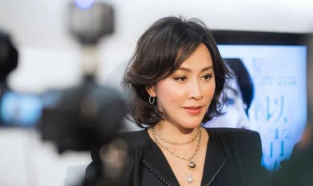 早期港圈女神：向太顏值不輸關之琳，劉嘉玲站在藍潔瑛身邊太尷尬 娛樂八卦吃瓜 第2张