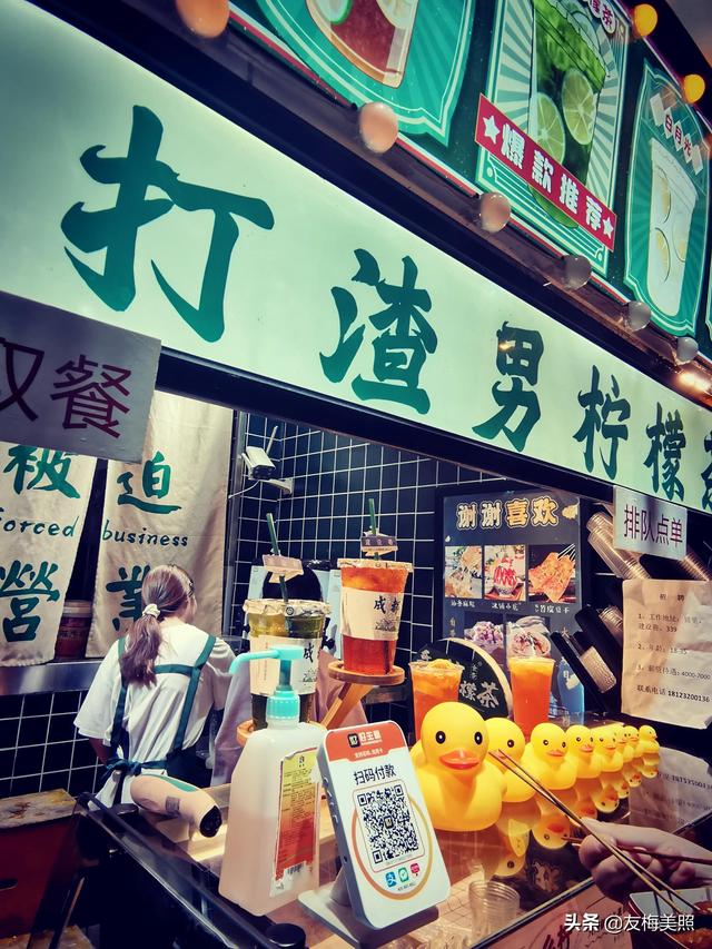 成都小吃街哪里最正宗，成都最有特色的小吃街在哪里