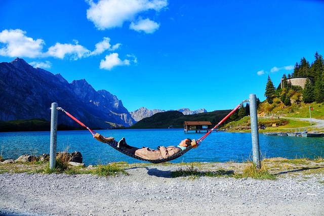 世界最大往返索道，坐世界首架360度旋转缆车