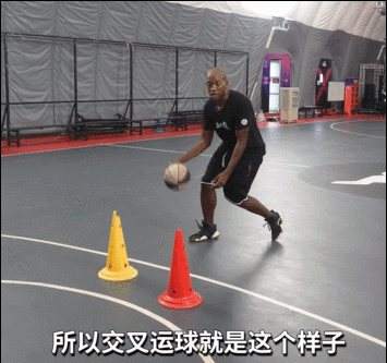 有防守怎么运球过人，3种运球组合过人