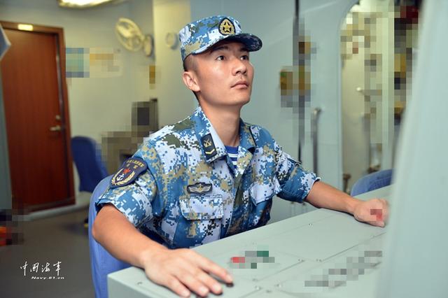 亲历首批亚丁湾护航，亚丁湾护航尖兵