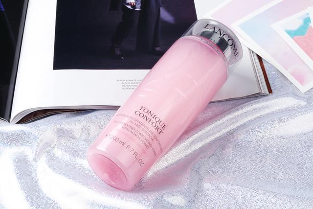 兰蔻大粉水好用吗，兰蔻粉水到底好在哪里（人人都夸的兰蔻粉水）