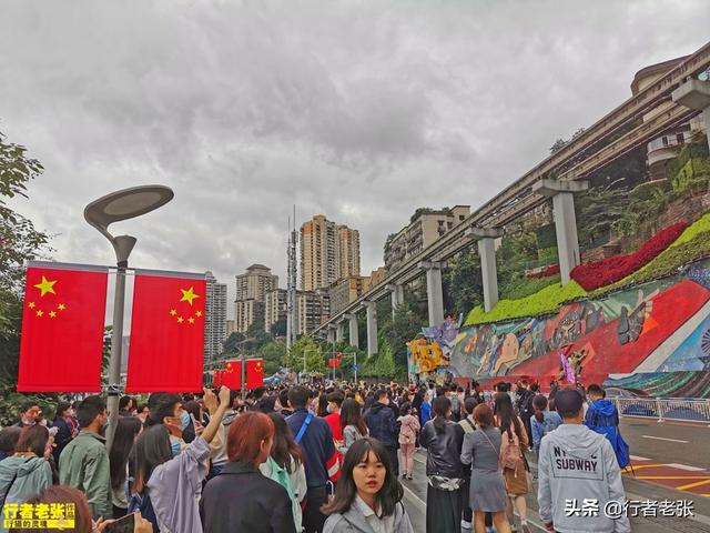 李子坝站重庆十大最美建筑之一，全省旅行值得去的地方——重庆篇