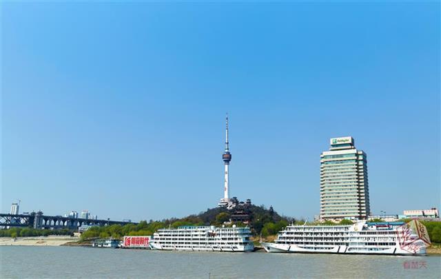 武汉建成的第一高楼，武汉第一高楼的变迁