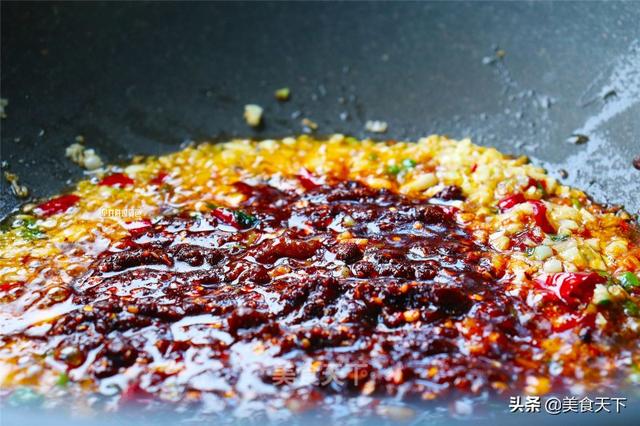 花蛤怎么炒又嫩又香，10分钟上桌鲜美滑嫩