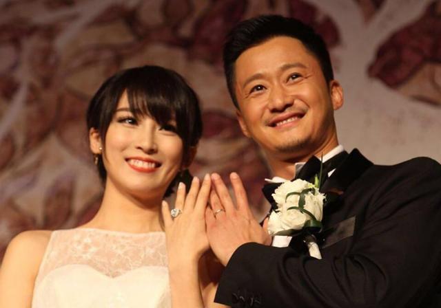 吴京谢楠婚礼现场，吴京谢楠甜蜜互动（真觉得他们是天生的一对）