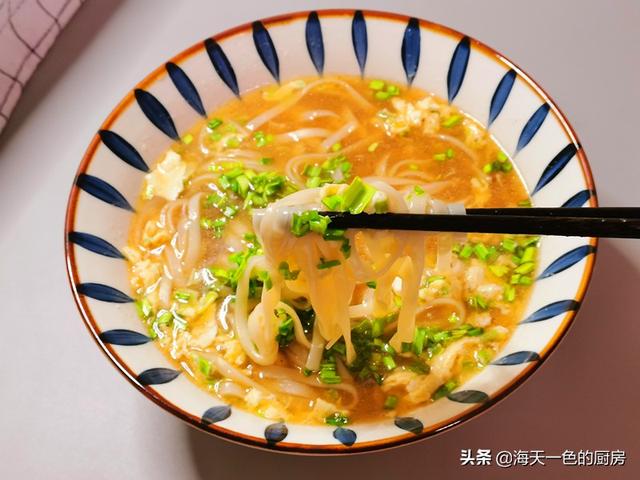 如何用最简单的食材做一碗面，煮碗面最省时间