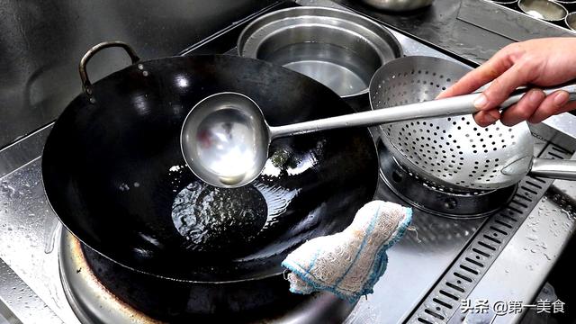 炸春卷热油炸还是冷油，春卷怎么炸又薄又脆（怪不得软塌不酥脆）