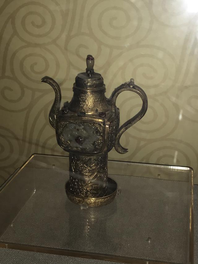 明十三陵在哪里，北京明十三陵指的是哪两座陵墓（明十三陵在哪里）