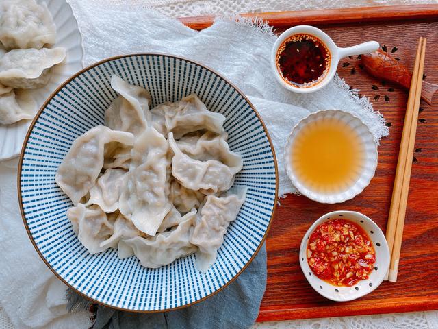 牛肉蒸饺的做法，牛肉蒸饺怎么调馅好吃啊窍门（牛肉饺子来一盘）