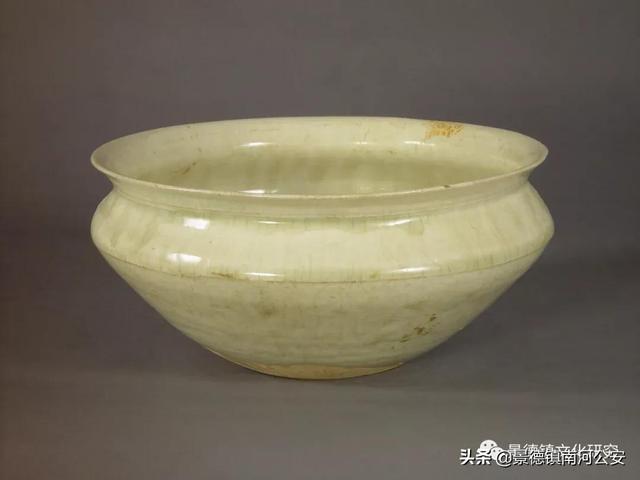 白瓷起源于什么时候的瓷器，瓷器釉彩的品种及其起源