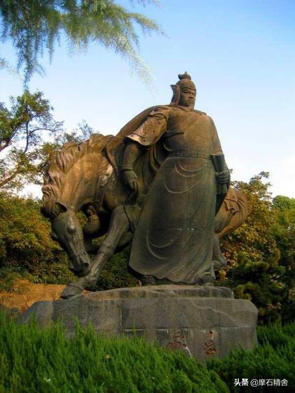 关于岳飞的故事，岳飞一生的几大经典事迹（文武双全 淡泊名利 尽忠报国）